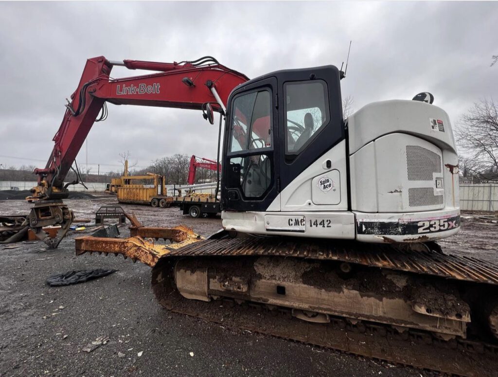 2016 LinkBelt with SAS Attachments Supplier
