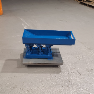 Mini Shaker Table – 33″L x 14″W