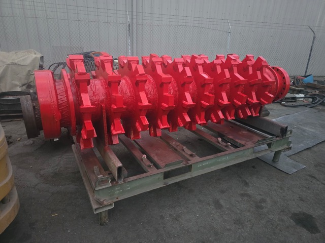 Rebuilt Hammel 950 shredder shaft with new discs and knives