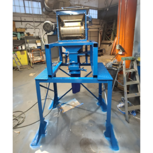 Blue drum magnet with pan feeder on its stand