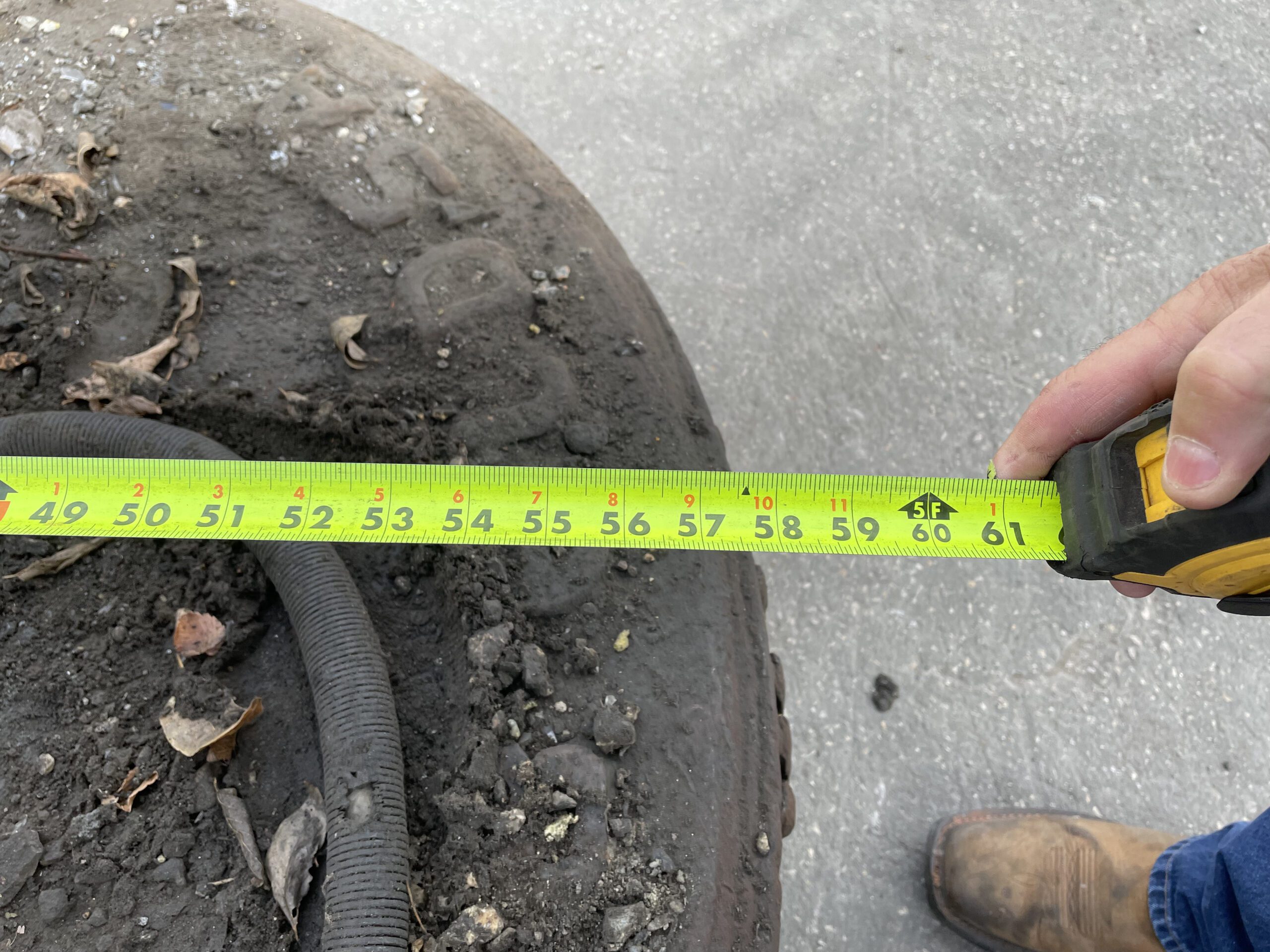 Tape measure showing the Winkle magnet diameter