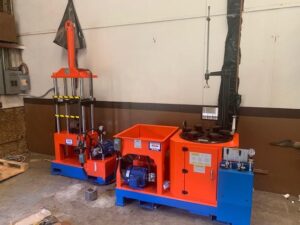 Double platform electric motor recycling machine with press and copper extraction platform