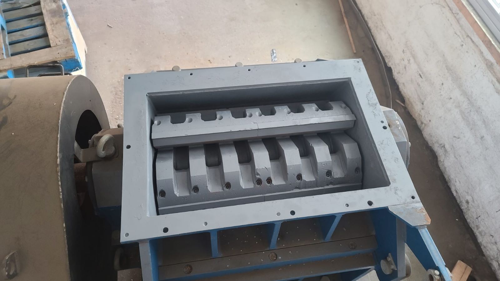 120 HP wire granulator open rotor and knives