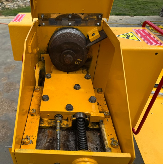 Super Stripper 170 stripping wheel housing open