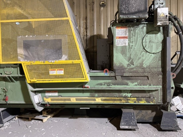 Bollegraaf HBC 120 baler press section, side view