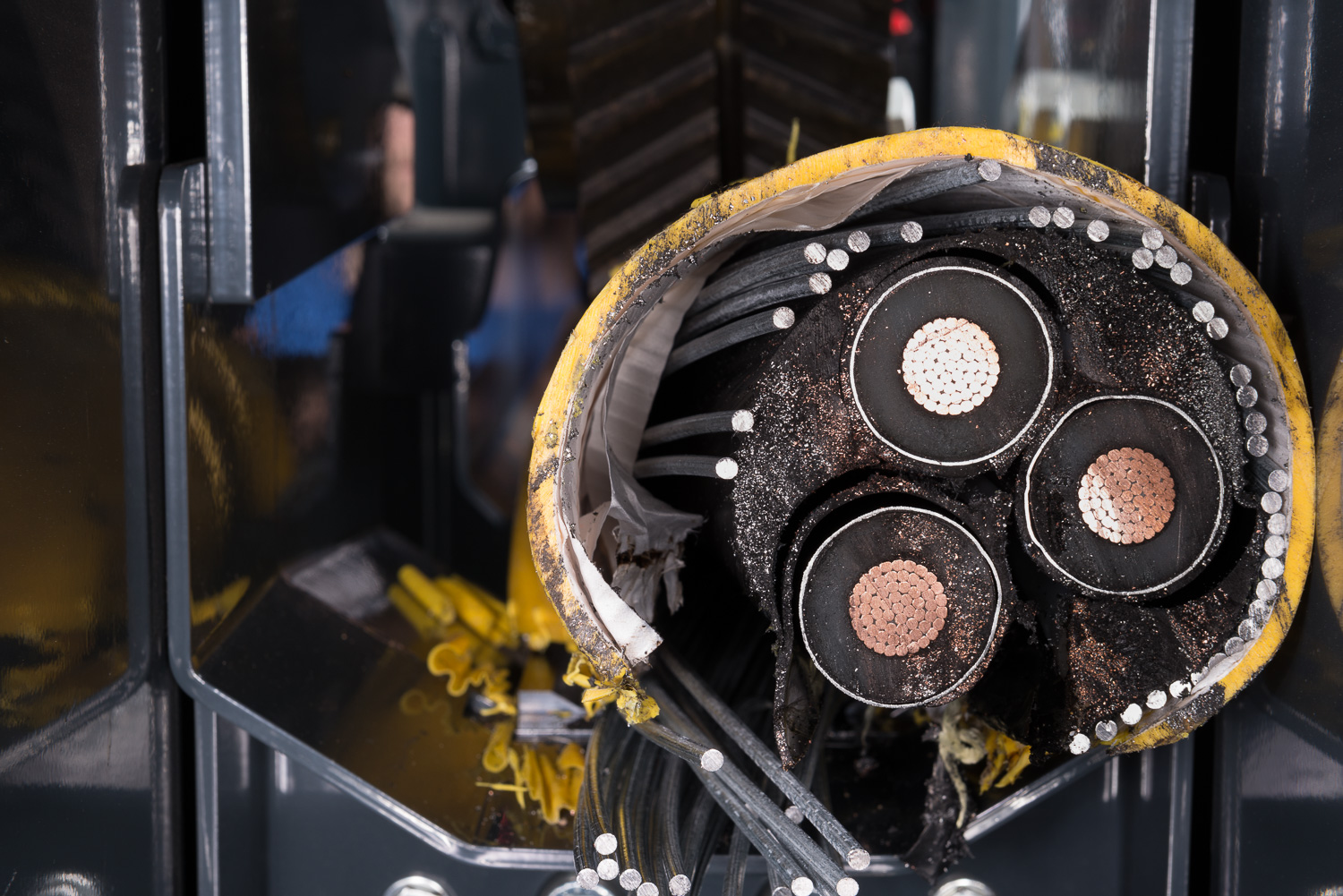 Kab-W stripping three-core armored power cable