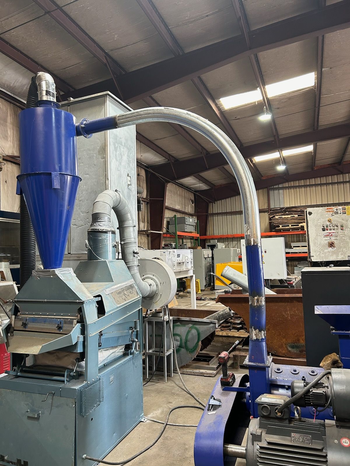 Forsberg G4 separator with blue cyclone and fan