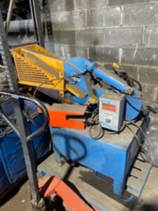 Deltax DTX-680 alligator shear with yellow guard and control box