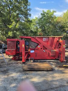 Bonfiglioli Squalo 1000 mobile scrap shear, side view