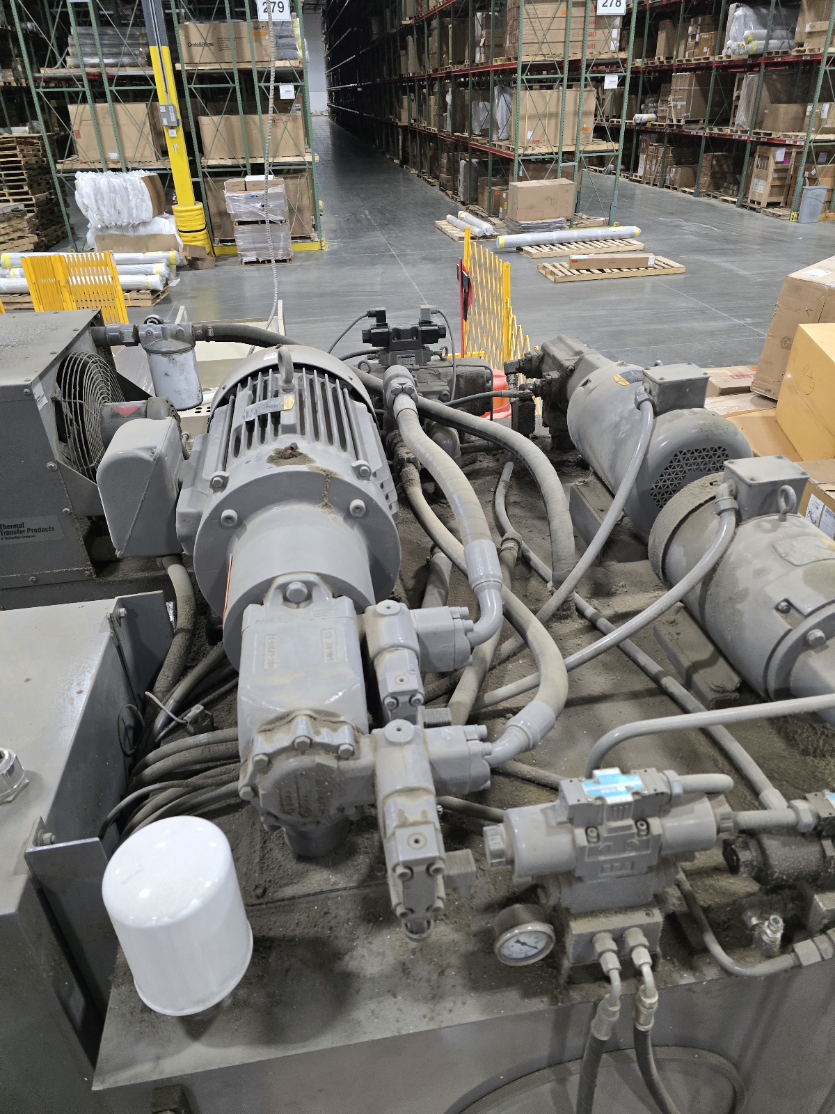 Hydraulic pumps and motors on the baler power unit